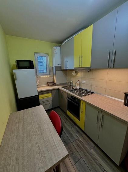 Apartament cu 2 camere decomandat în Borhanci