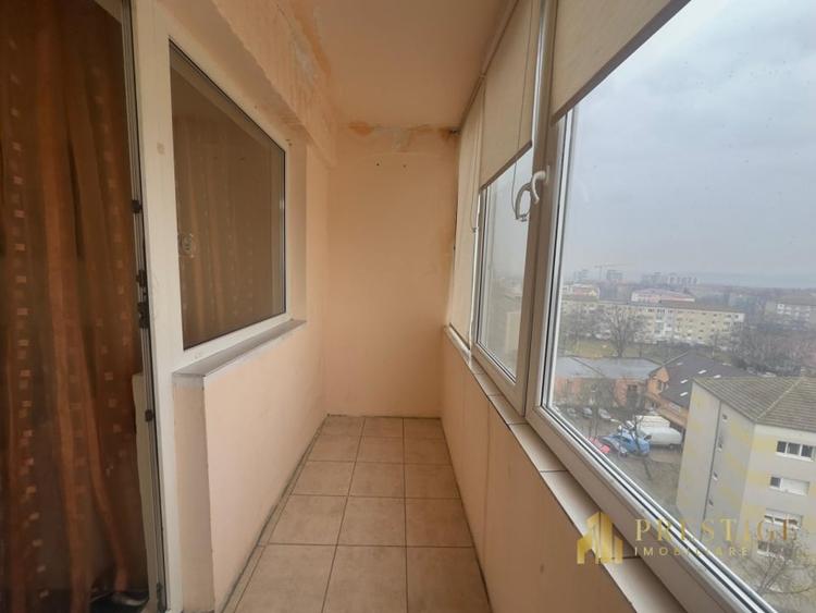 Apartament cu 3 camere decomandat, mobilat în Nufărul