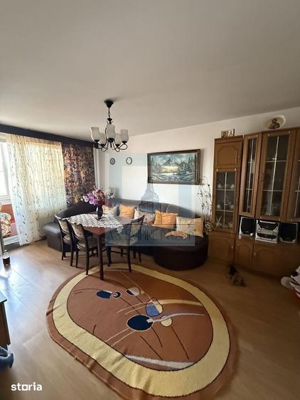 Apartament cu 3 camere decomandat în Central