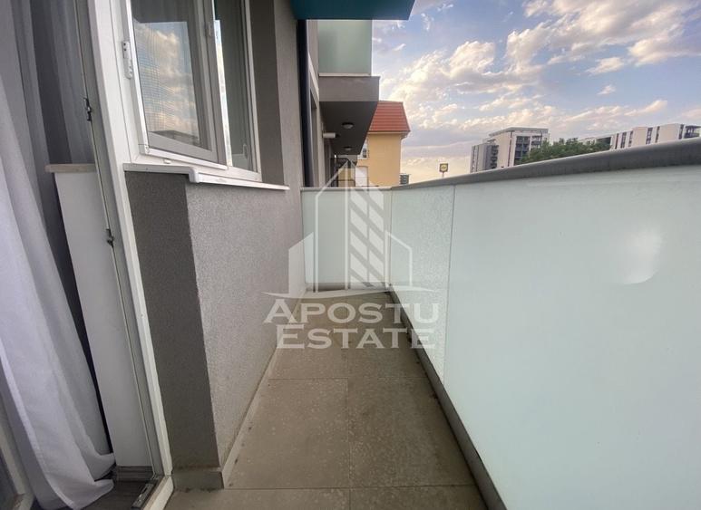 Apartament cu 3 camere decomandat, mobilat în Torontalului