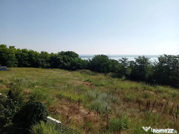 Apartament cu 2 camere semidecomandat în Costi