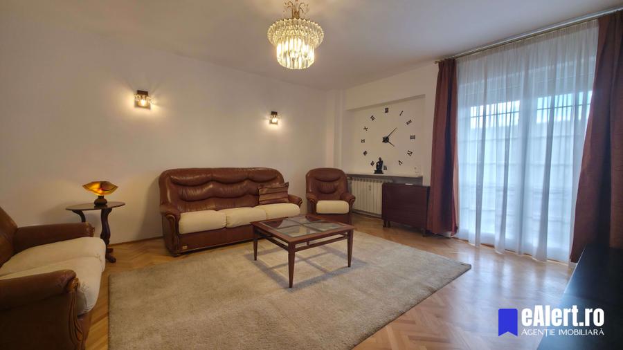 Apartament cu 2 camere decomandat în P-ța Unirii