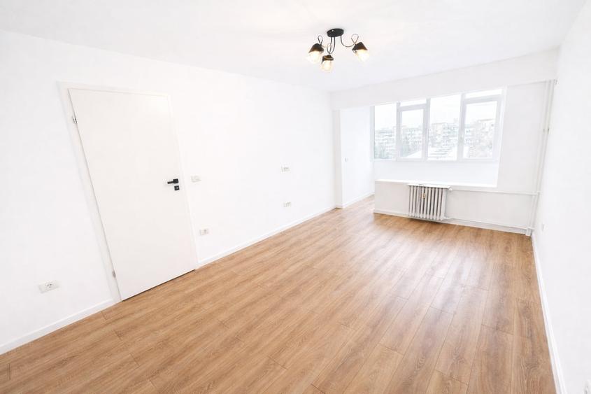 Apartament cu 2 camere decomandat în Drumul Taberei — fotografia 1