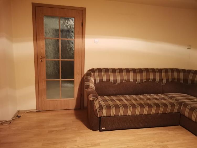 Apartament cu 2 camere semidecomandat, mobilat în Nord