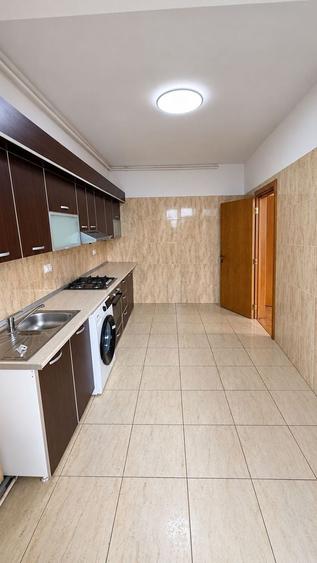 Apartament cu 3 camere decomandat în Timpuri Noi