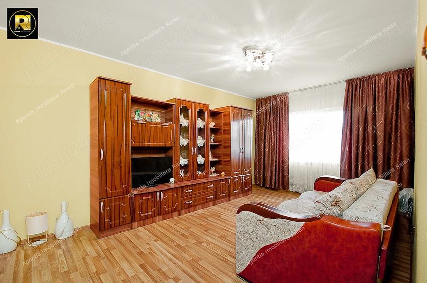 Apartament cu 2 camere decomandat în Micro 17