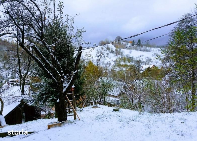 Casă cu 7 camere cu Teren 1350 Mp în Bran