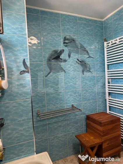 Apartament cu 3 camere decomandat, mobilat în 7 Noiembrie