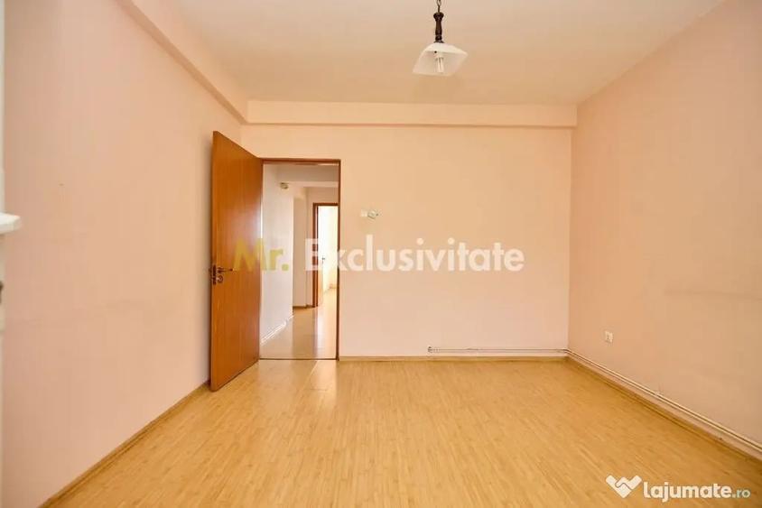 Apartament cu 4 camere decomandat în Craiovei