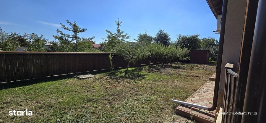 Casă cu 4 camere cu Teren 750 Mp în Cătămărești