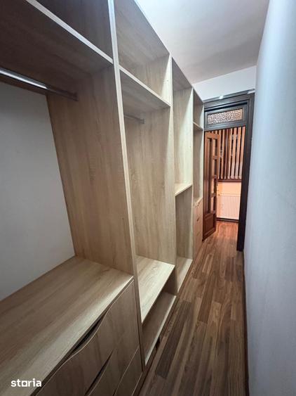 Apartament cu 3 camere decomandat în Hala Centrală