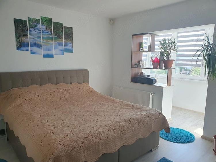 Apartament cu 4 camere decomandat, mobilat în Noua