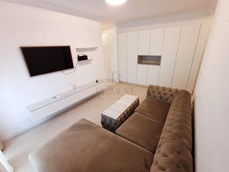 Apartament cu 3 camere decomandat în Chișoda