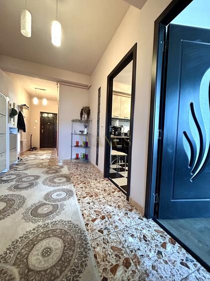 Apartament cu 3 camere decomandat, mobilat în Florești