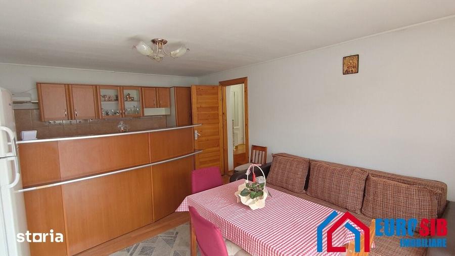 Apartament cu 2 camere decomandat în Ștrand