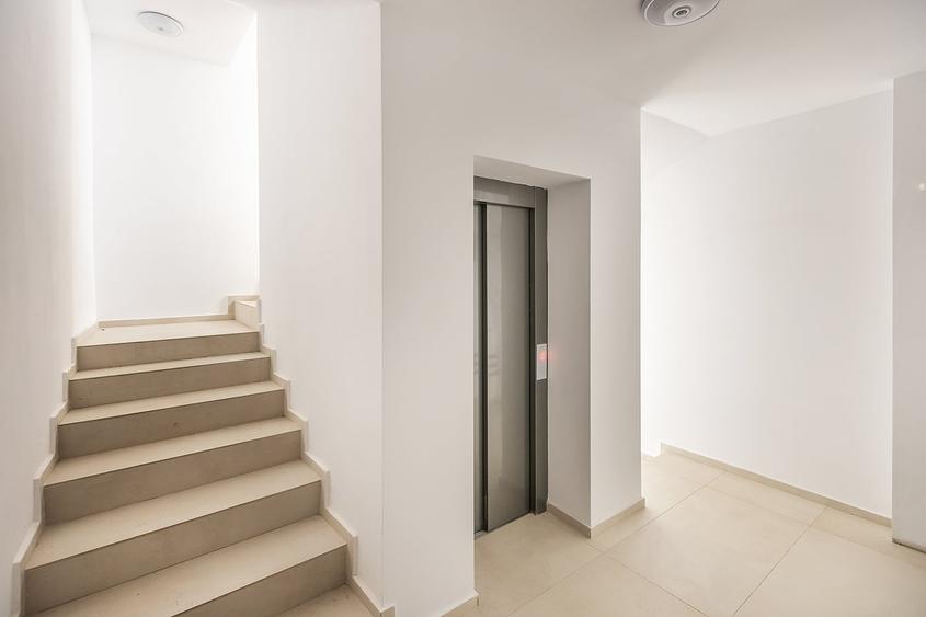 Apartament cu 2 camere în Exterior Est