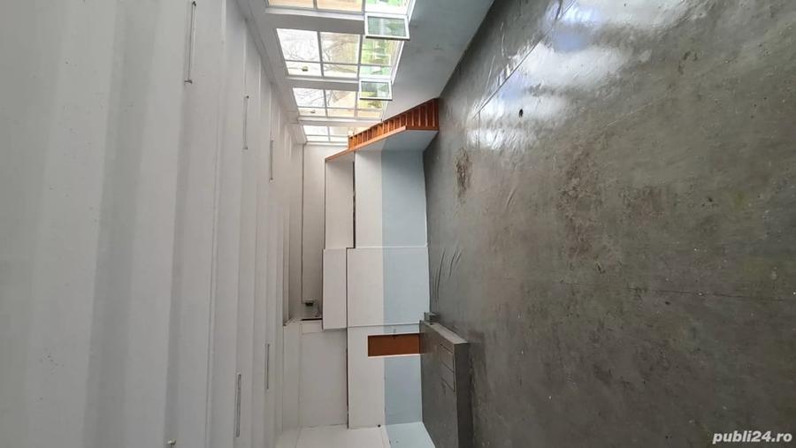 Spațiu comercial, de 300 mp, în Central