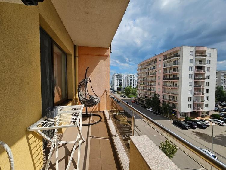 Apartament cu 2 camere decomandat, mobilat în Central