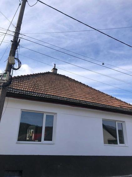 Casă cu 4 camere în Central