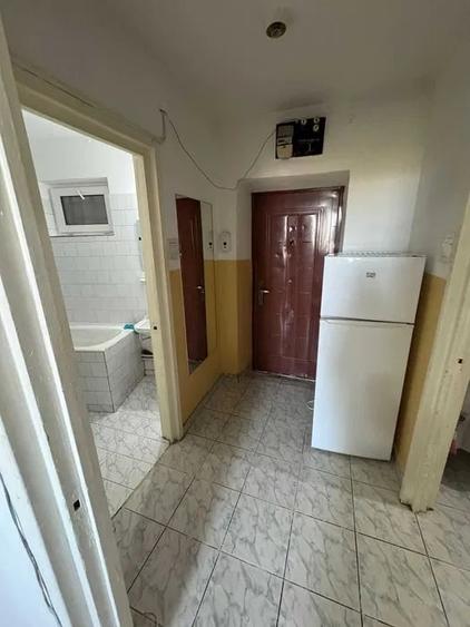 Garsonieră decomandată, mobilată în Tomis Nord