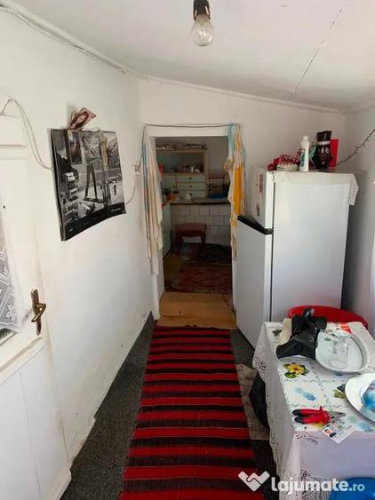 Casă cu 6 camere cu Teren 1874 Mp în Nana