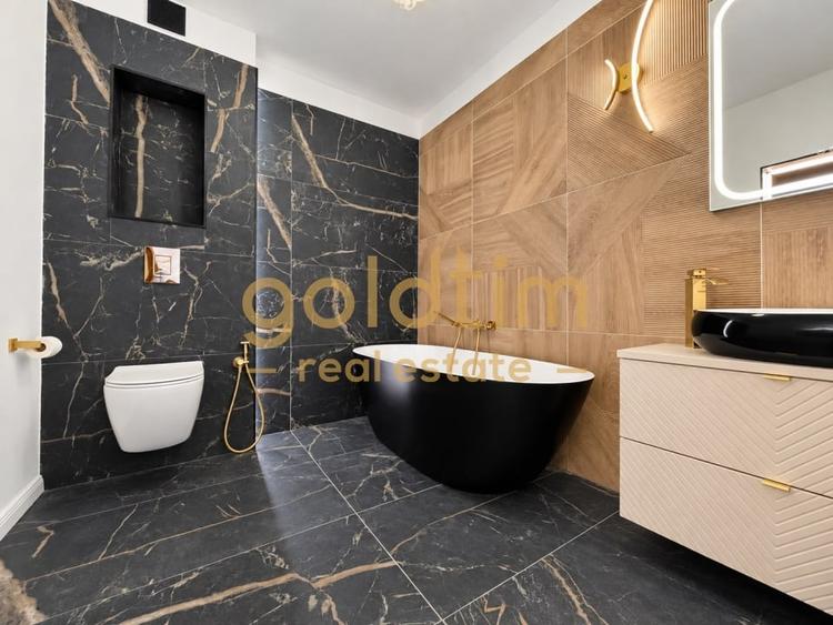 Duplex cu 5 camere cu Canalizare în Iancu Nicolae