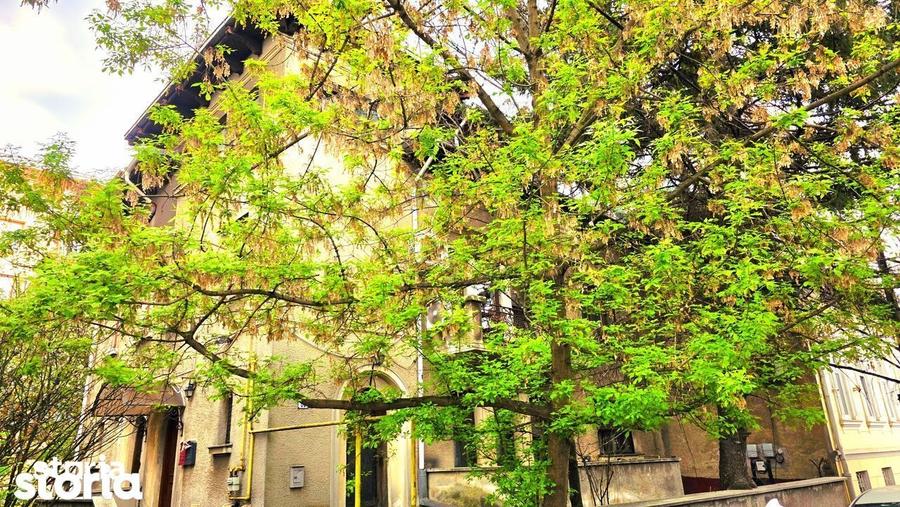Apartament cu 3 camere în Aviatorilor