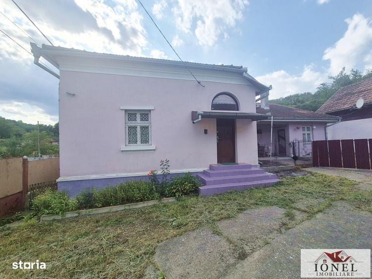 Casă cu 3 camere în Ciugud