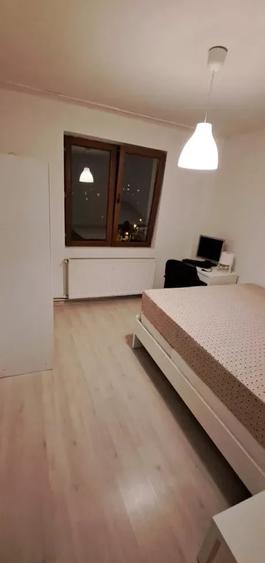 Apartament cu 4 camere decomandat, mobilat în Rahova