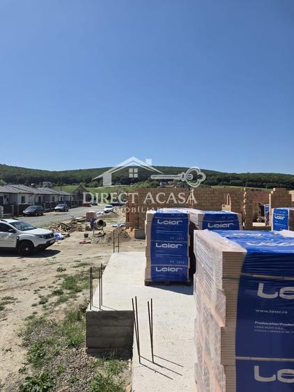 Casă individuală cu 4 camere cu Canalizare în Livezeni