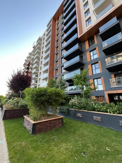 Apartament cu 2 camere semidecomandat, mobilat în Pajura
