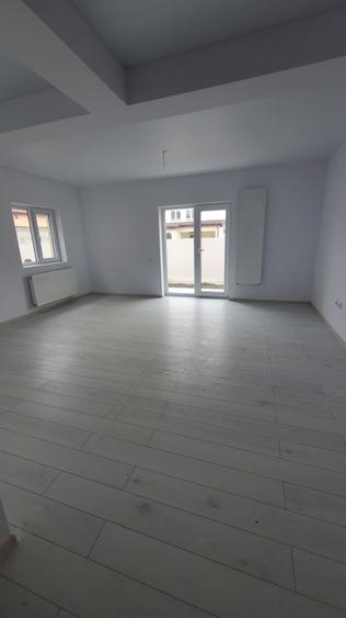 Casă individuală cu 4 camere cu Canalizare în Haliu