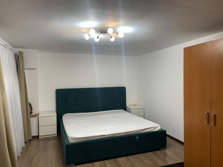 Apartament cu 2 camere decomandat în B-dul București