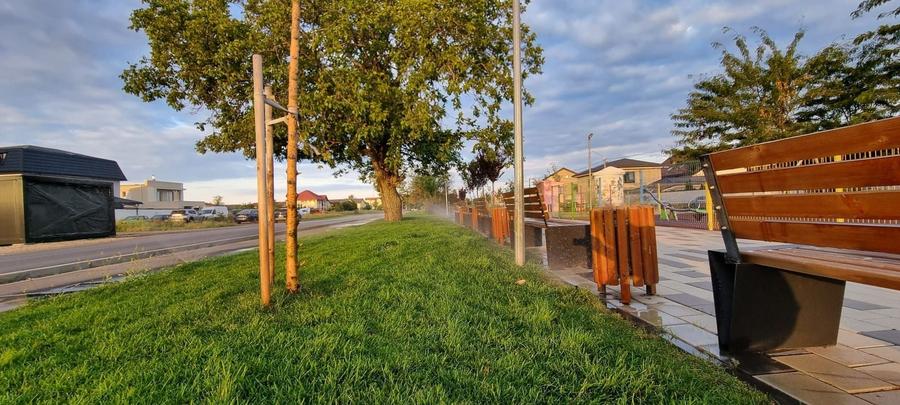 Casă individuală cu 5 camere cu Canalizare în Ultracentral