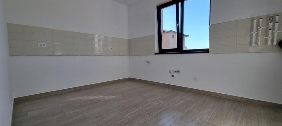 Casă cu 4 camere cu Canalizare în Prelungirea Ghencea