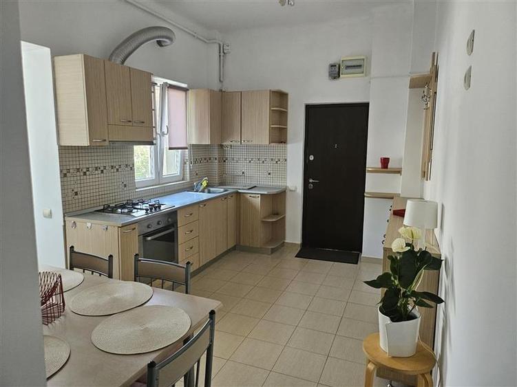 Apartament cu 2 camere decomandat, mobilat în Ștefan cel Mare