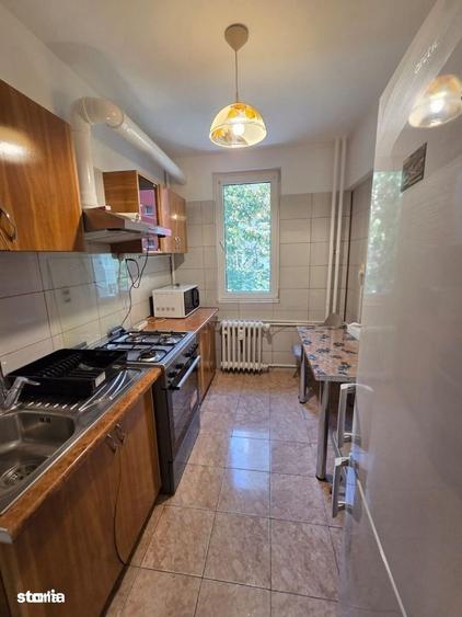 Apartament cu 2 camere semidecomandat în Berceni