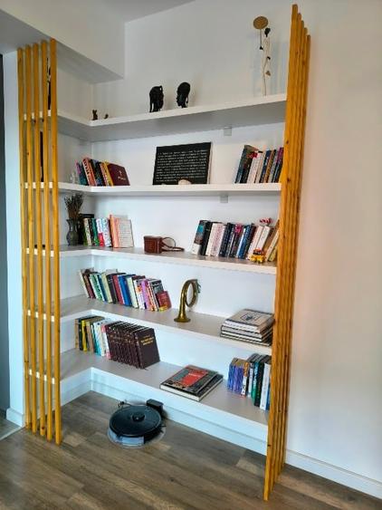 Apartament cu 2 camere semidecomandat, mobilat în Far