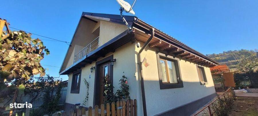 Casa noua din caramida, la cheie. Com Livezi . - 1