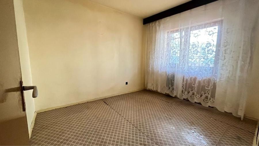 Apartament cu 4 camere decomandat în Ultracentral