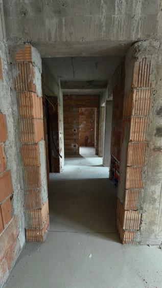 Apartament cu 2 camere decomandat în Valea Adâncă