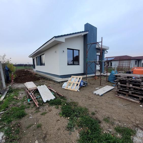 Casă cu 3 camere în Central