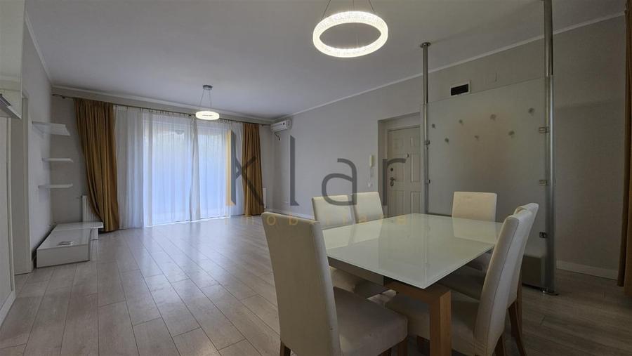 Apartament cu 5 camere decomandat, mobilat în Andrei Mureșanu