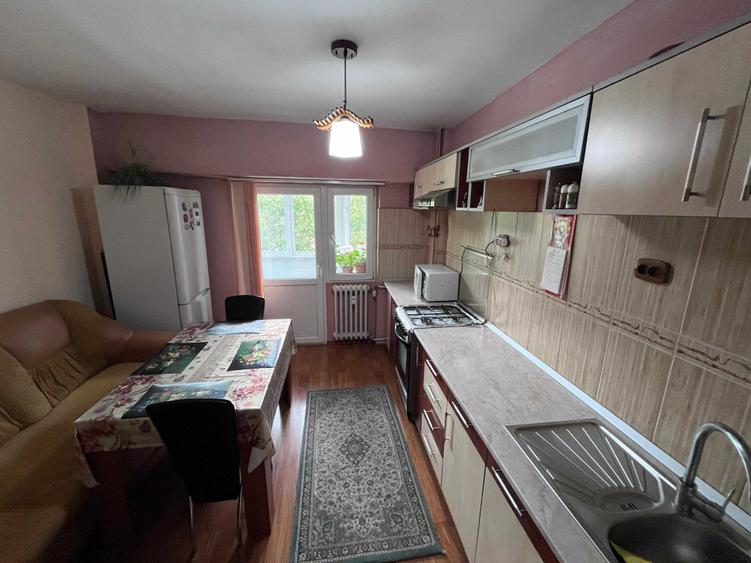 Apartament cu 2 camere decomandat în Sud