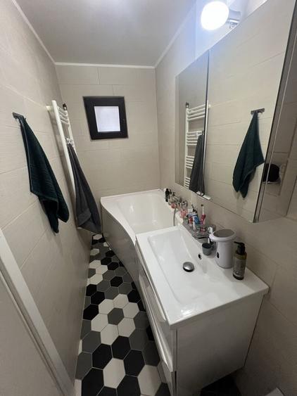 Apartament cu 3 camere decomandat în Nicolae Bălcescu