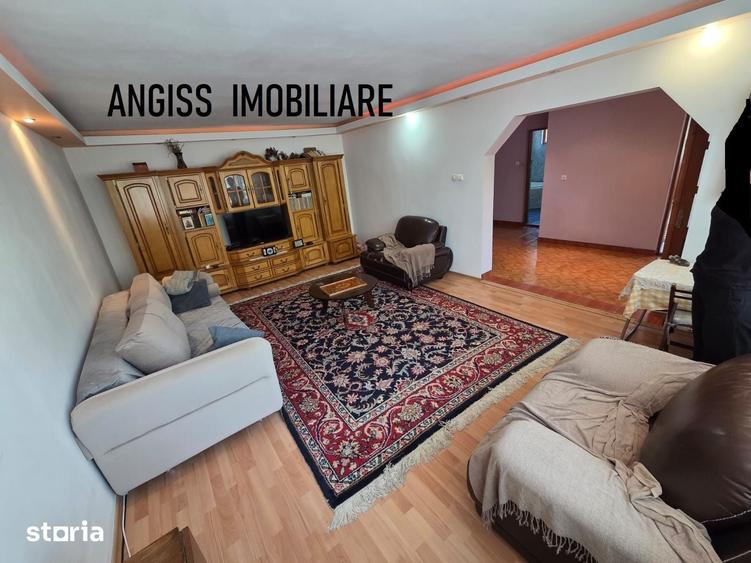 Casa cu Mansarda ?i ie?ire la balta, 1500 mp teren - Loc.MINERI - 16