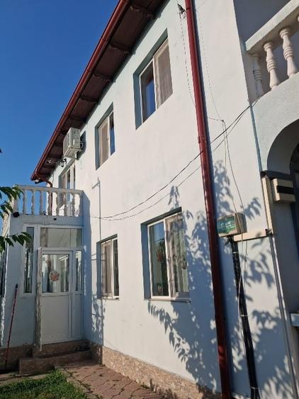 Casă individuală cu 5 camere cu Canalizare în Valu lui Traian