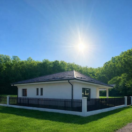 Casă cu 3 camere cu Teren 350 Mp în Central