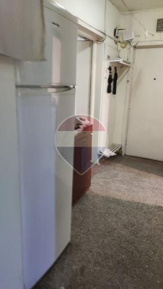 Apartament cu 3 camere decomandat în Dacia