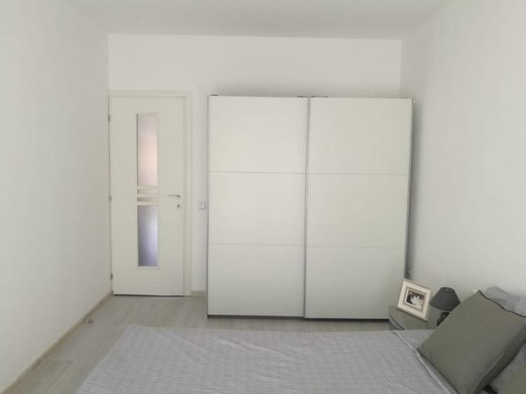 Apartament cu 2 camere decomandat în Păcii